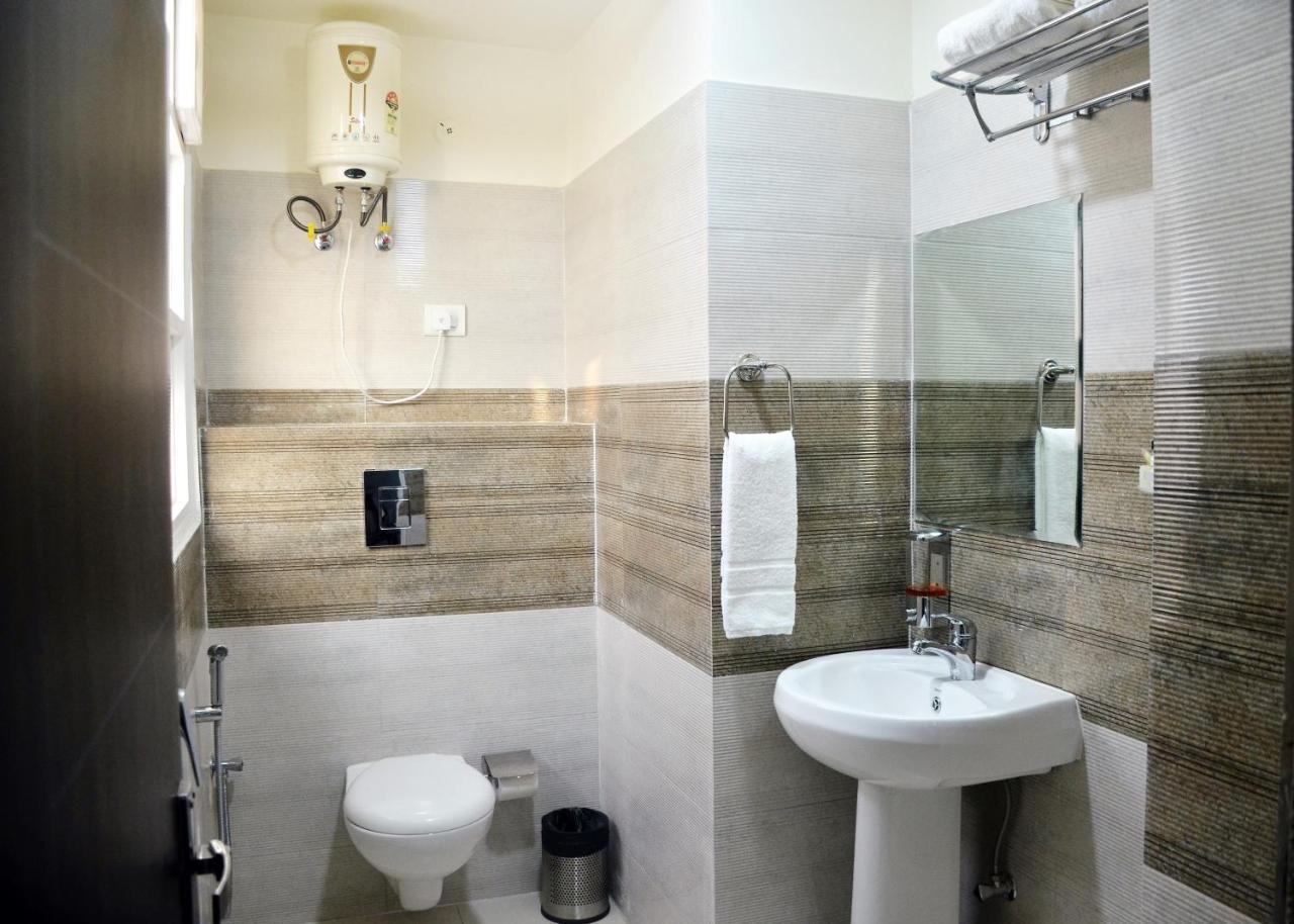Hotel Istana Inn - A Luxury Stay Τζαϊπούρ Εξωτερικό φωτογραφία